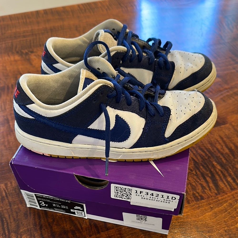 Nike SB Dodger Dunks Blue and White Sneakers